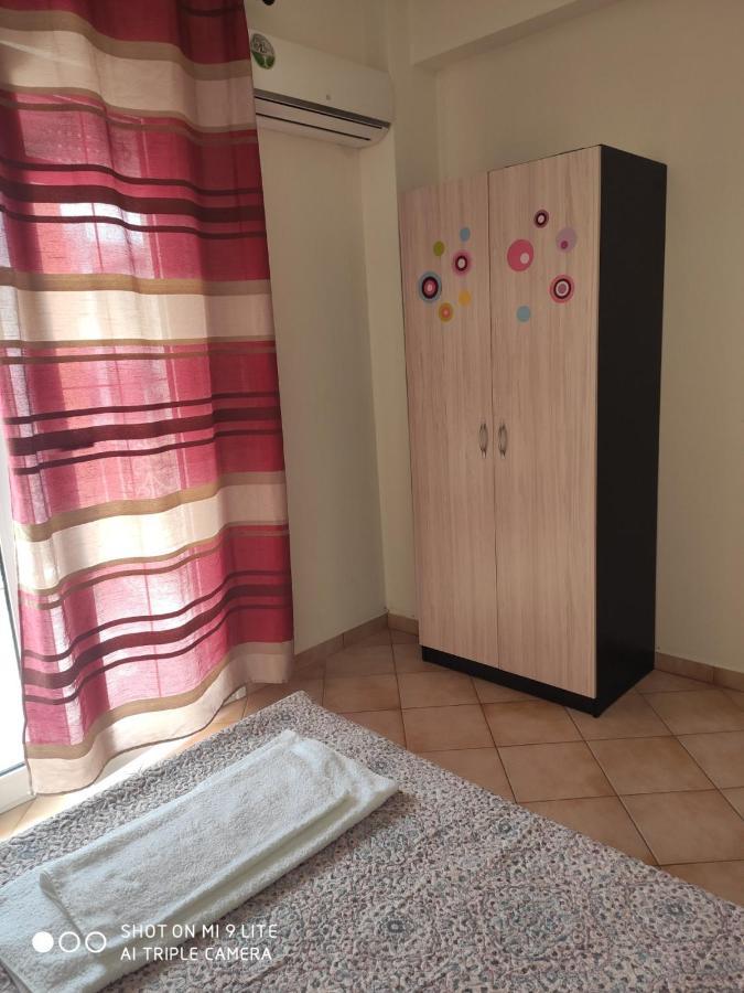 Kelesi Apartments Nea Kallikrateia Экстерьер фото