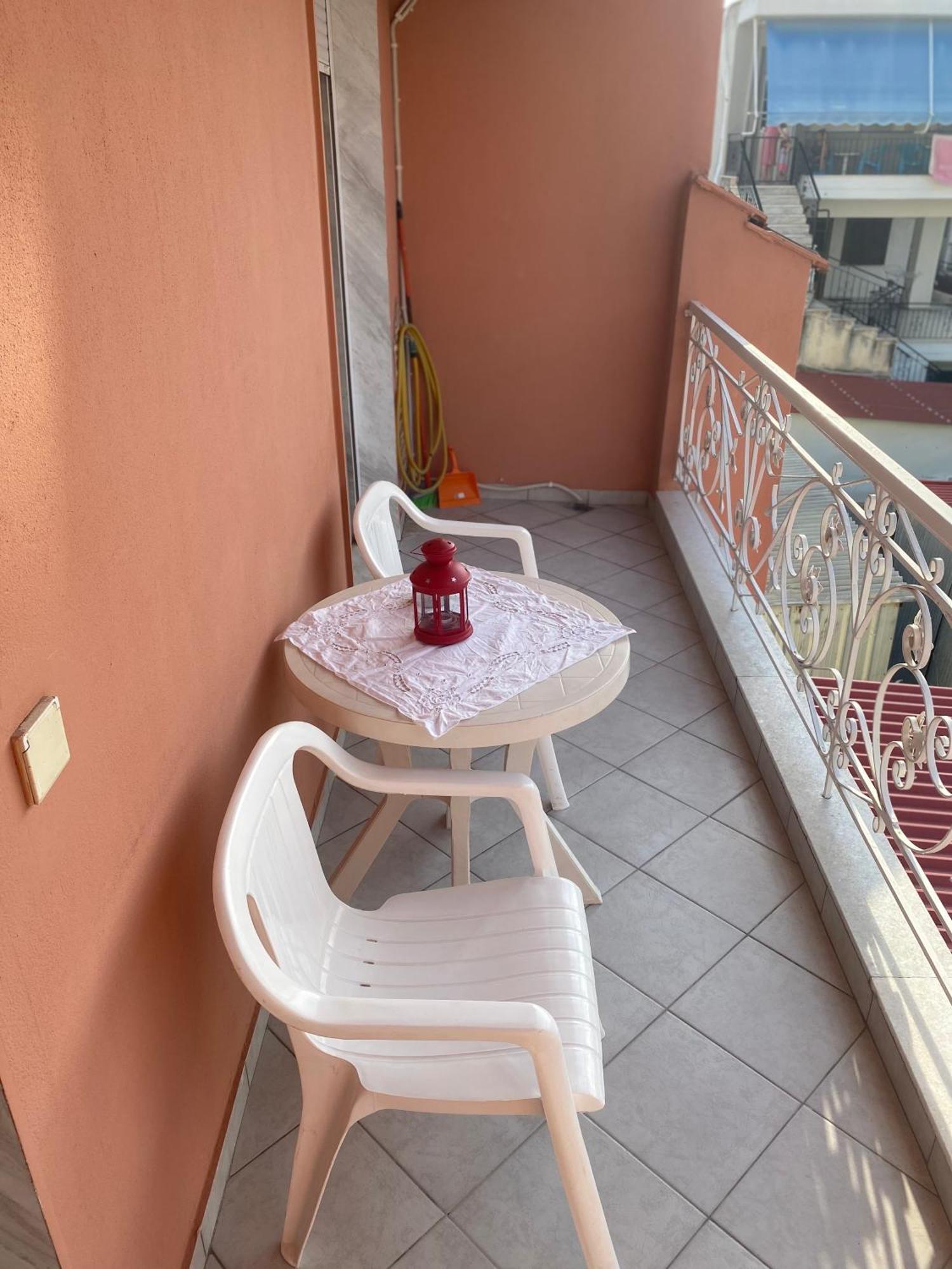 Kelesi Apartments Nea Kallikrateia Экстерьер фото
